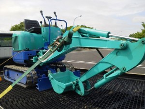 しっかりとベルトで固定